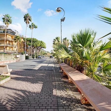 Casa Laura Elena Apartment San Bartolomeo Al Mare Exterior foto