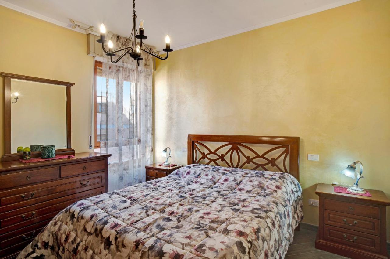Casa Laura Elena Apartment San Bartolomeo Al Mare Exterior foto